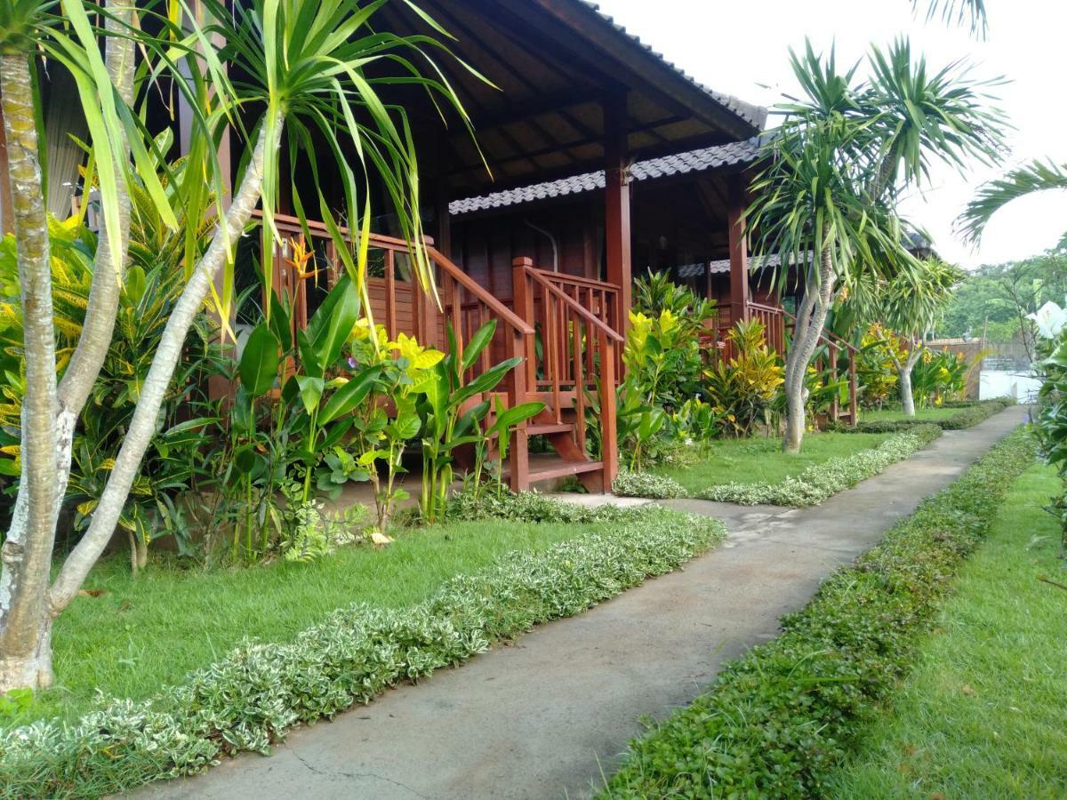 Gatri Hut Hotell Lembongan Eksteriør bilde